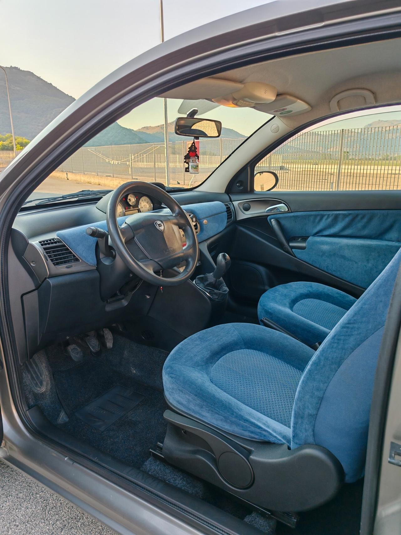 Lancia Ypsilon 1.3 Multijet 16V Platino