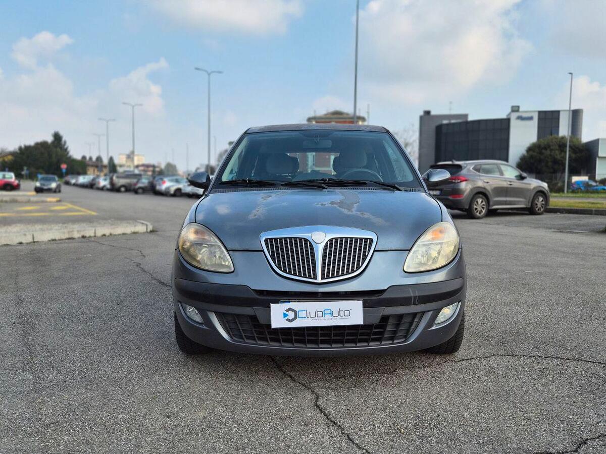 Lancia Ypsilon 1.2 8v 100