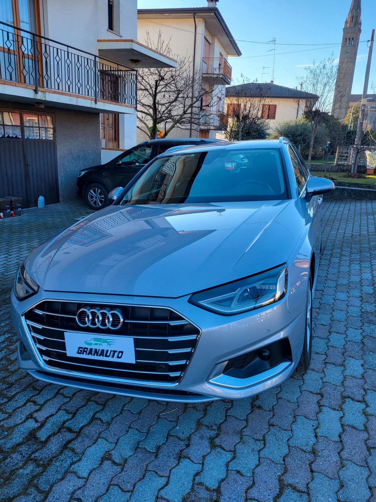 Audi A4 Avant 30 TDI/136 CV S tronic Business Advanced