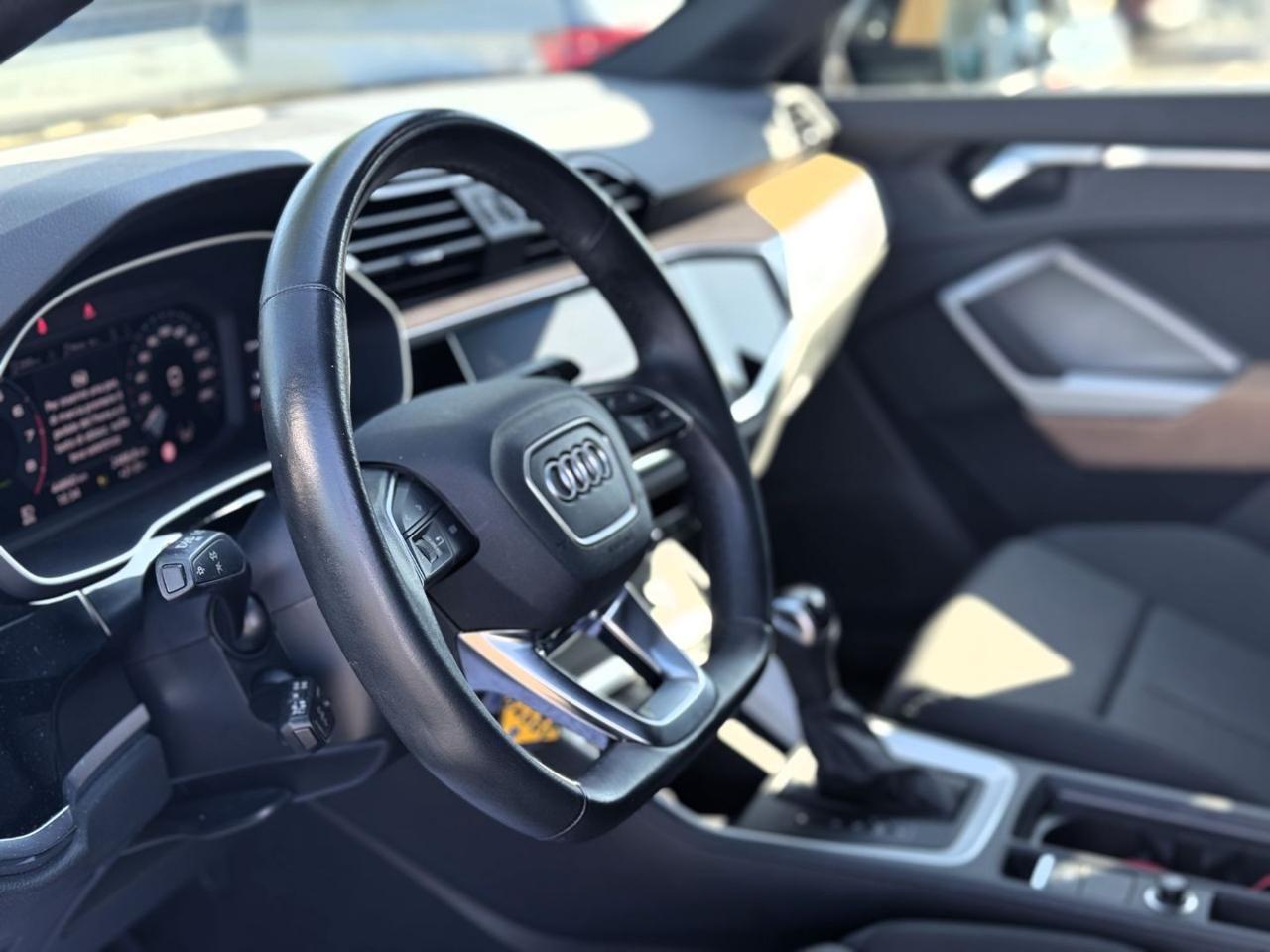 AUDI Q3 SPB 35 TFSI Identity Black 150CV S line