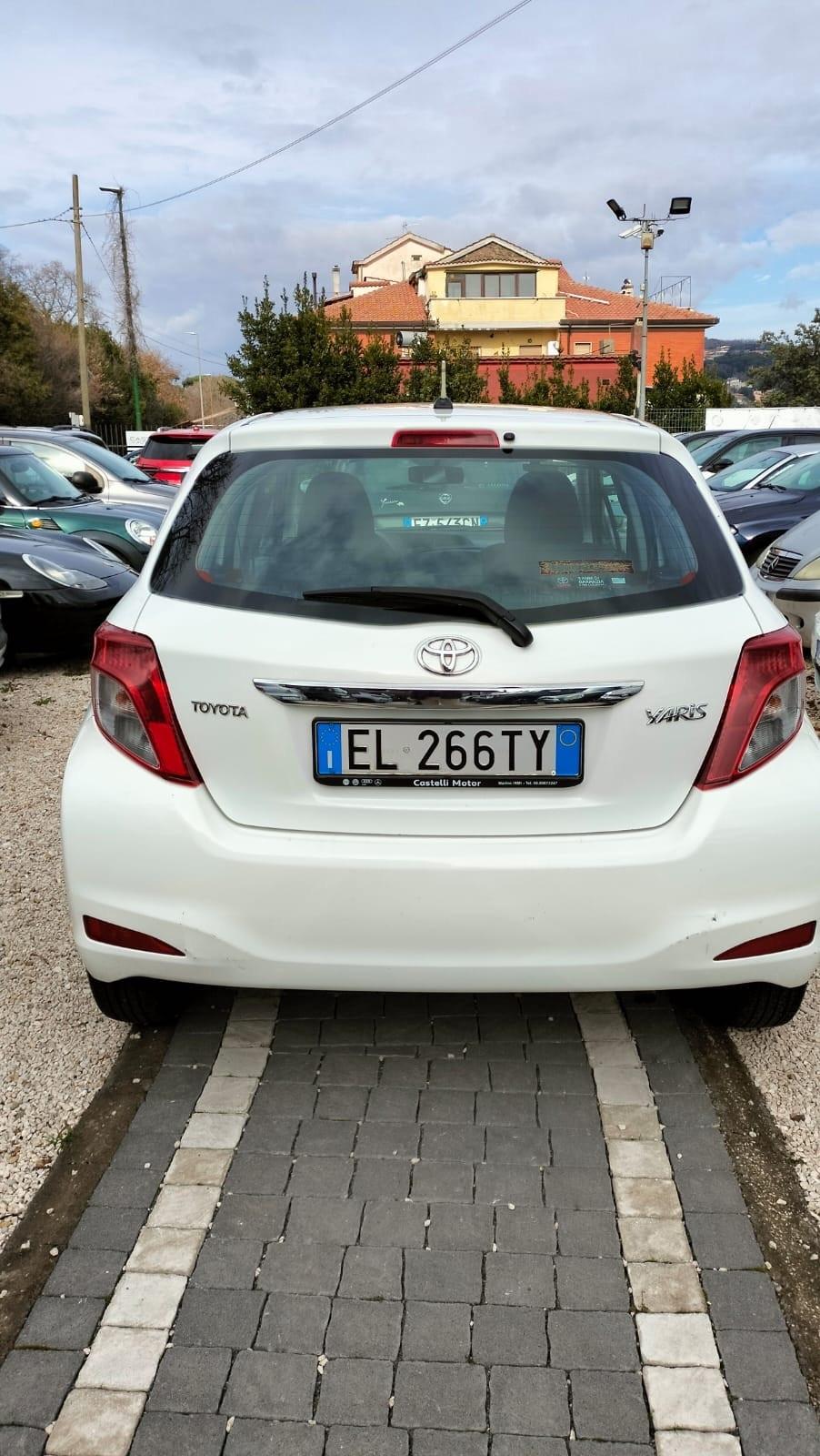 Toyota Yaris 1.4 D-4D 5 porte Lounge