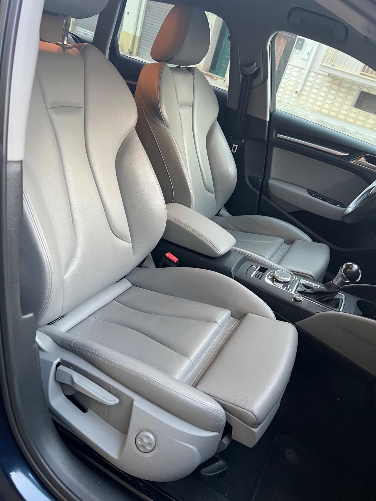 Audi A3 SPB 2.0 TDI Sport cockpit