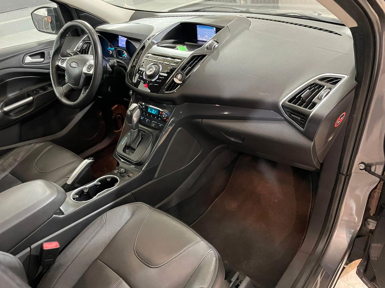 Ford Kuga 2.0 TDCI 140 CV 4WD Powershift Titanium