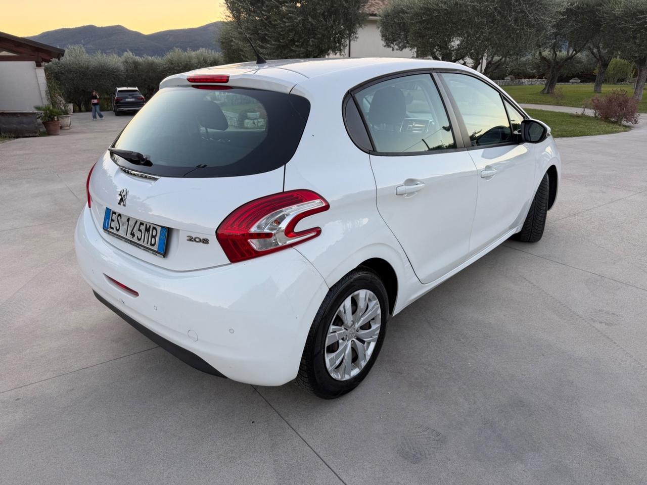 Peugeot 208 1.2 VTi 82 CV 5 porte Allure