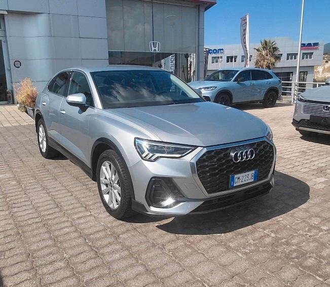 Audi Q3 40 TDI quattro S tronic Business