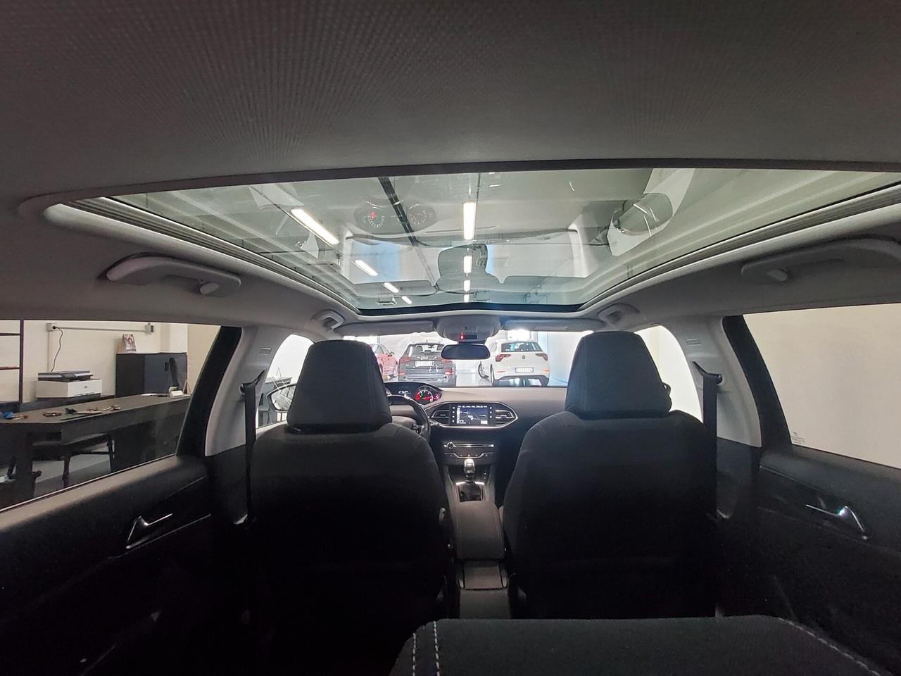 Peugeot 308 BlueHDi 120 S&S Allure