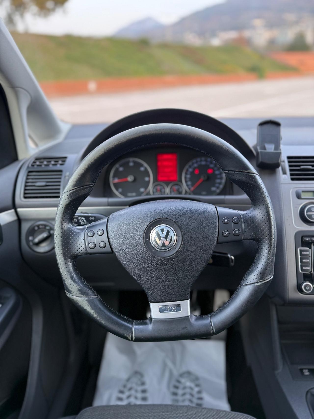 Volkswagen Touran 2.0 TDI 170 CV R-Line 7 POSTI