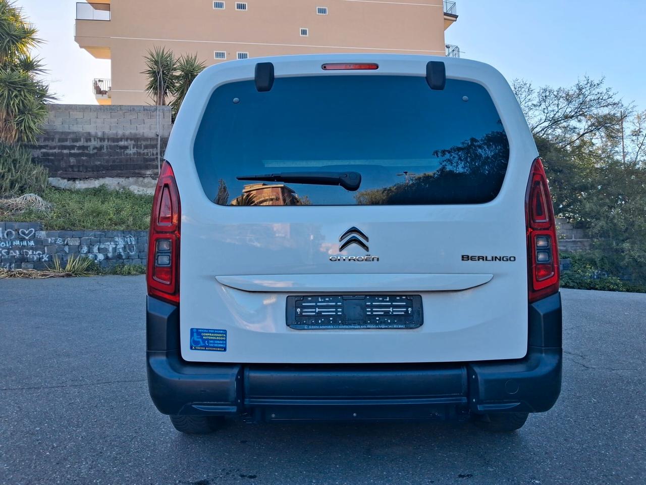 Citroen Berlingo Pianale ribassato con rampa disabili in carrozzina