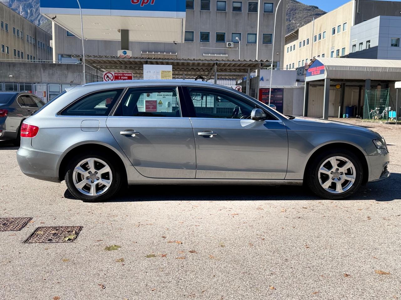 Audi A4 Avant 2.0 TDI 120CV EURO 5 ok neopatentati