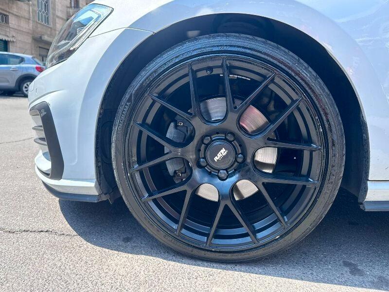 Volkswagen Golf GTD 2.0 TDI DSG 5p. BlueMotion Technology