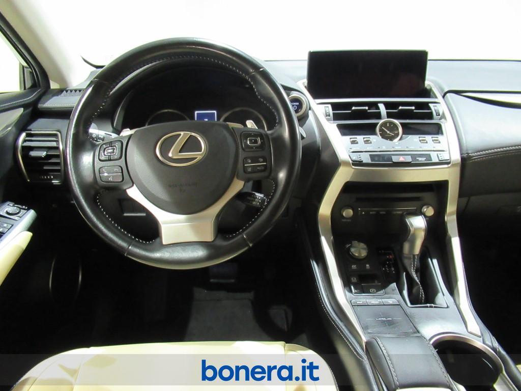 Lexus NX 300 300 2.5 Hybrid Premium 4WD CVT