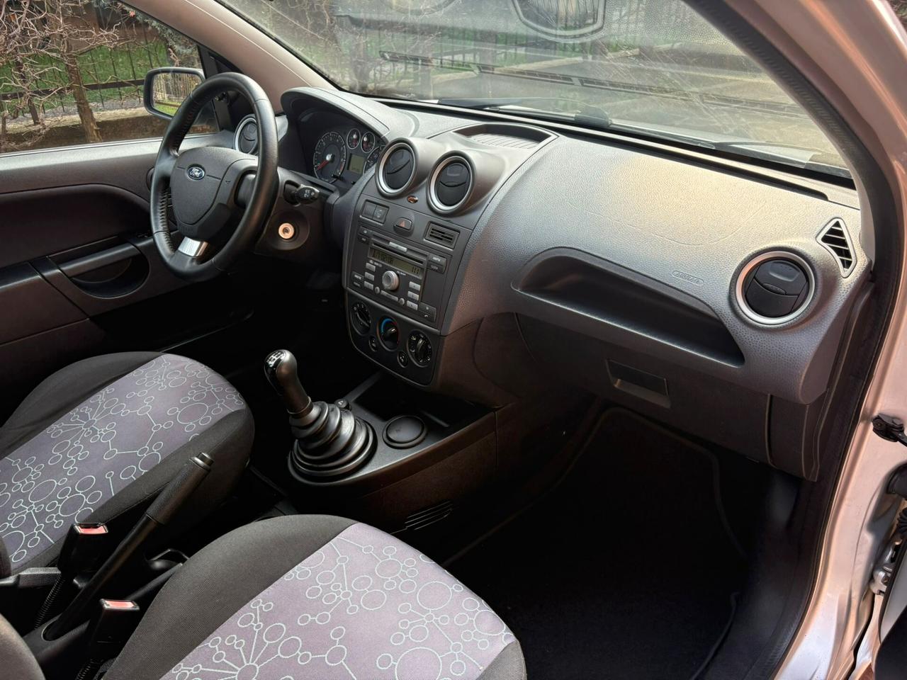 Ford Fiesta 1.2 16V 5p. Ghia