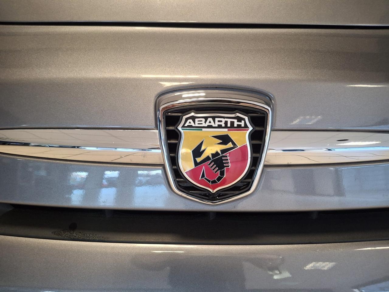 Abarth 500 1.4 Turbo T-Jet Custom