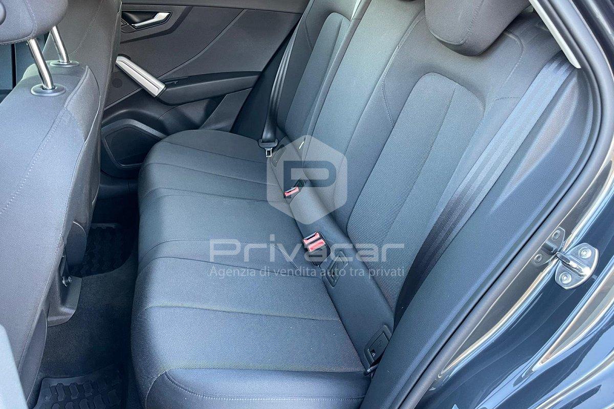 AUDI Q2 30 TDI S tronic Business Advanced