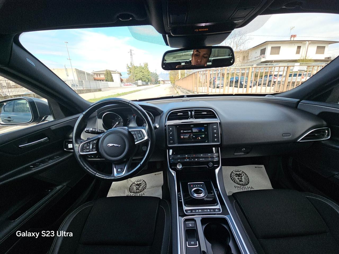 Jaguar XE R DINAMIC 2.0 DIESEL UNICO PROPRIETARIO ANNO 2018