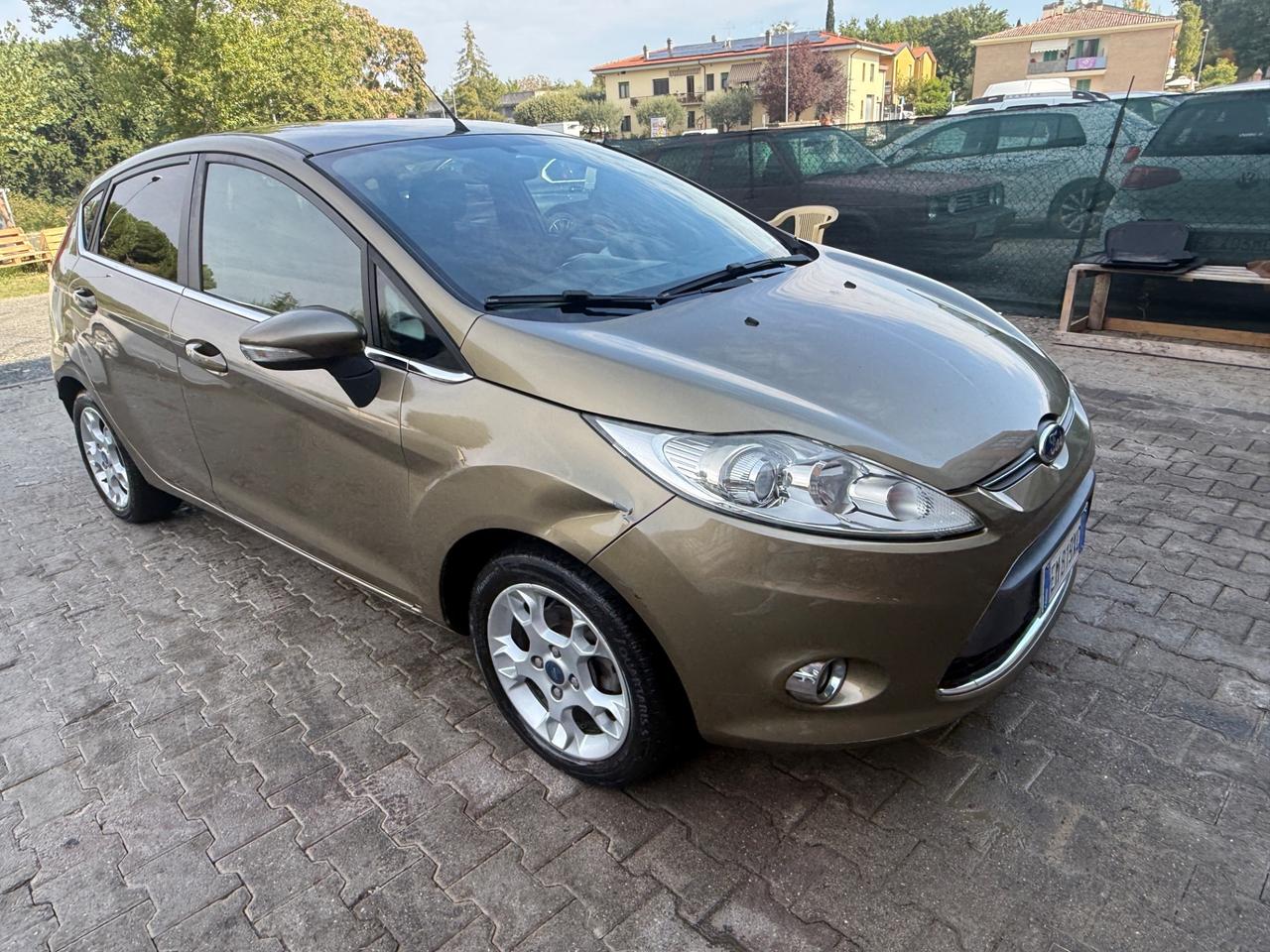 Ford Fiesta Ikon 1.4 TDCi 70CV 5 porte