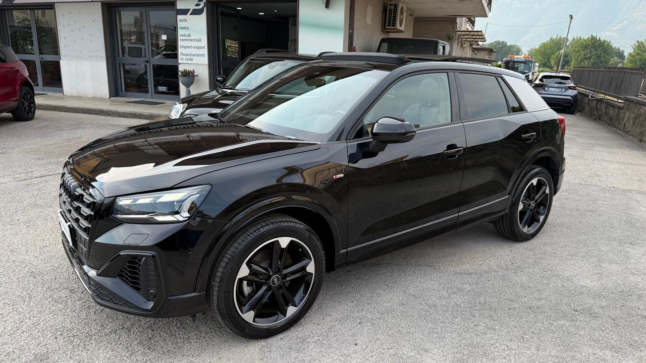 Audi Q2 35 TDI S tronic Identity Black TETTO