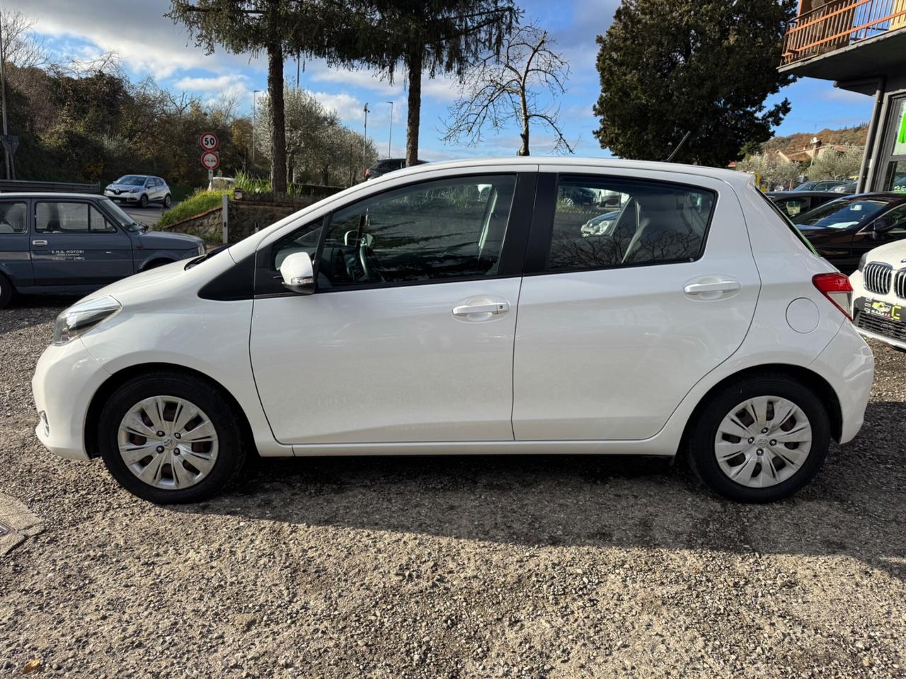 Toyota Yaris 1.0 5 porte Lounge