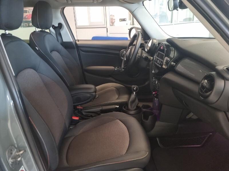MINI Mini 5 porte (F55) Mini 1.5 Cooper D Busi...