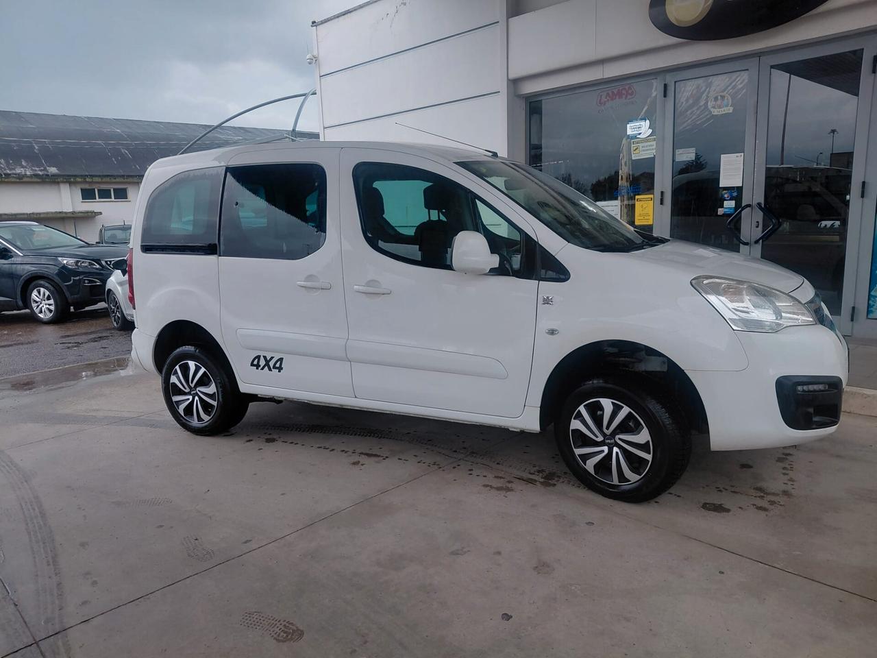 Peugeot Partner Tepee DANGEL 4X4 BlueHDi 100 Outdoor
