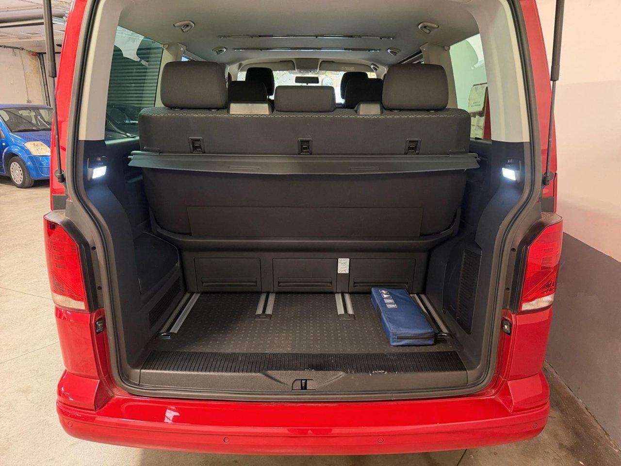 Volkswagen Multivan 2.0 tdi Trendline 150cv dsg 7p.ti