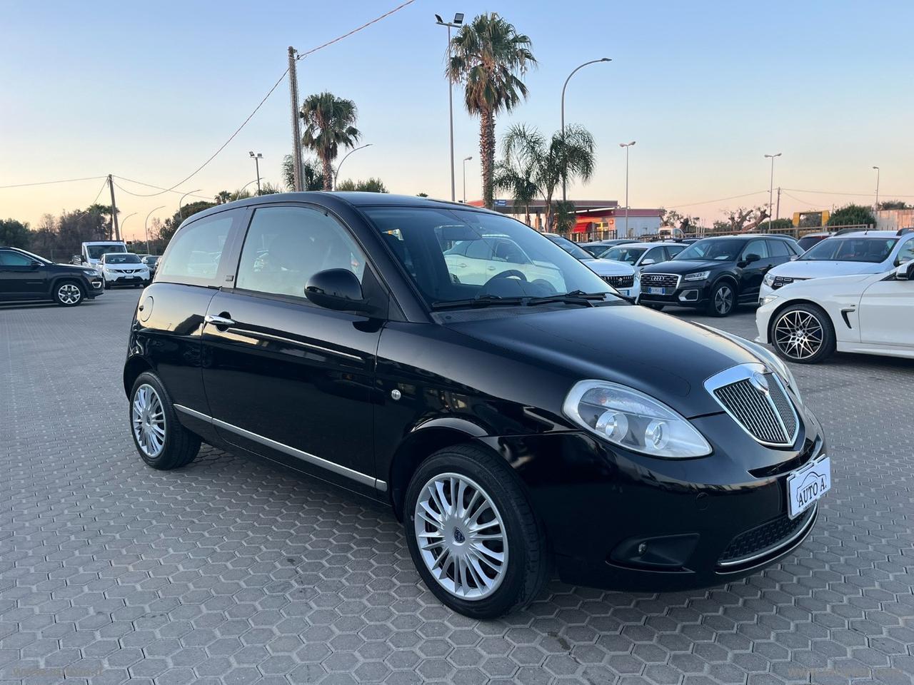 LANCIA Ypsilon 1.2 69 CV Platinum