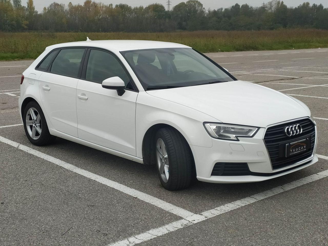 Audi A3 Business Line 2.0 35 TDI #7770