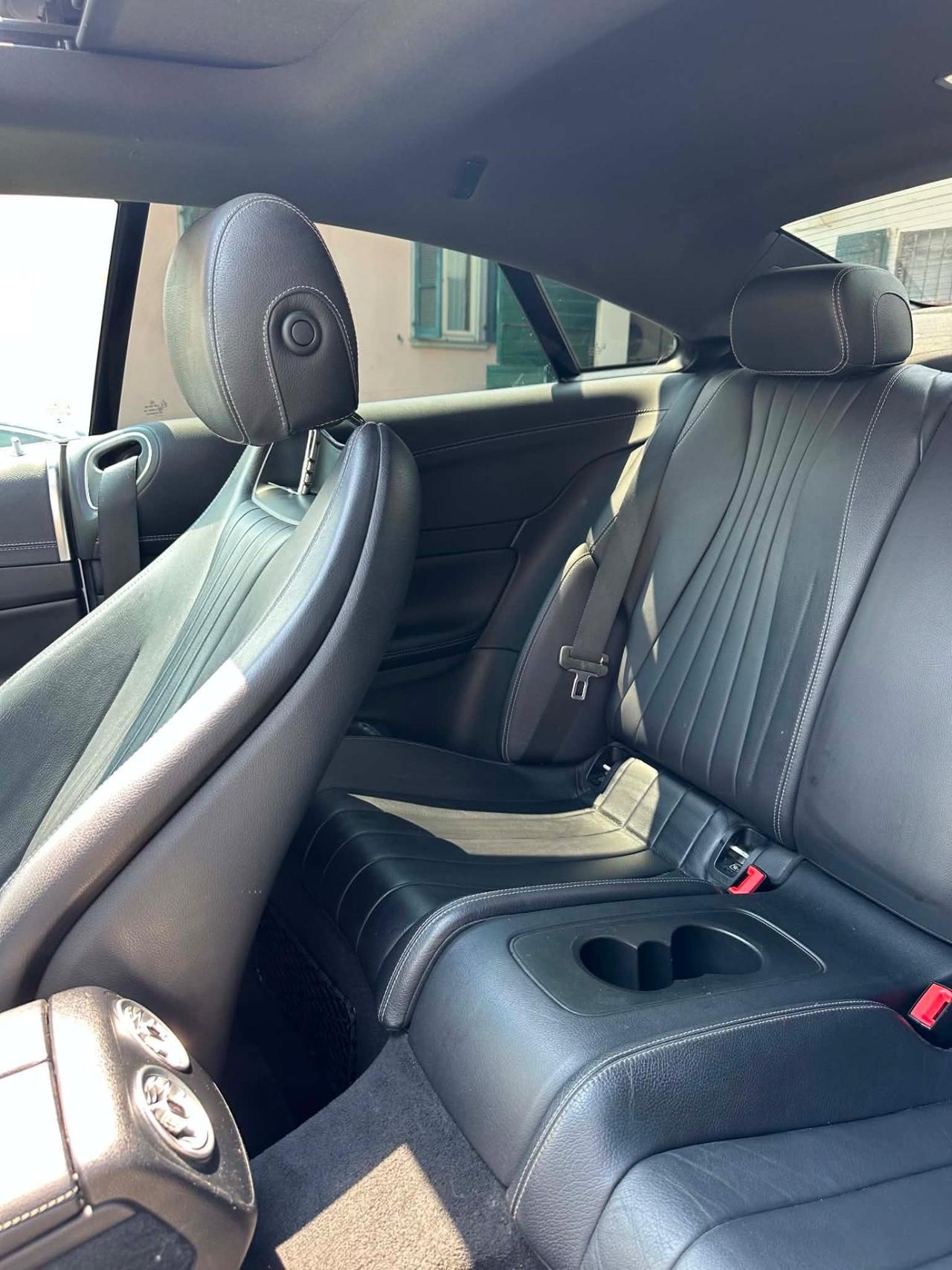 Mercedes-benz E220d 4MATIC PREMIUM PLUS FULLOPT KMCERT