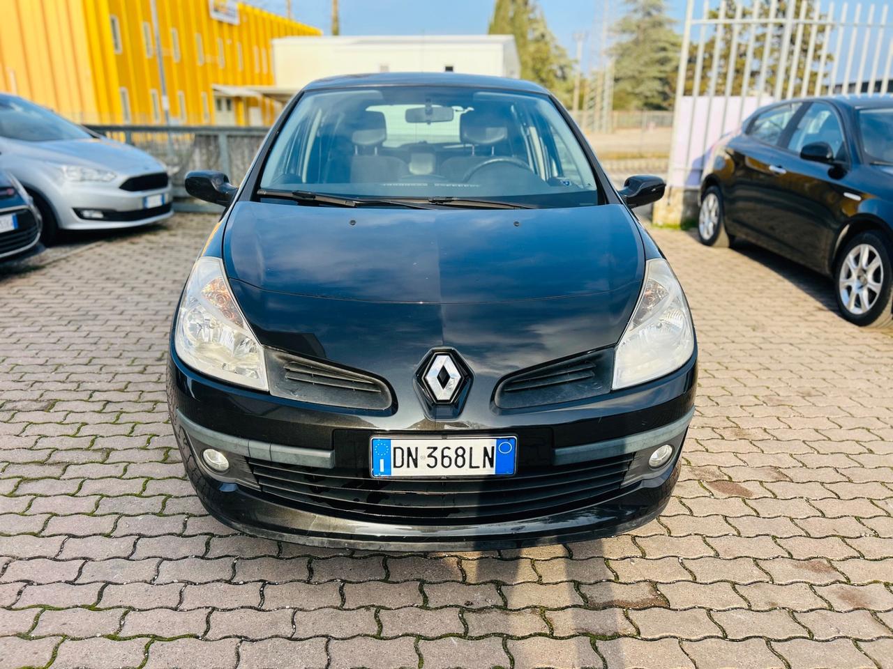 Renault Clio 1.2 16V 5 porte Le Iene
