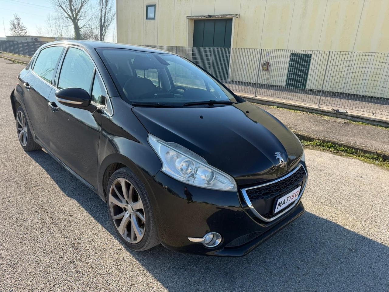 Peugeot 208 1.6 e-HDi 115 CV Stop&Start 5p Allure