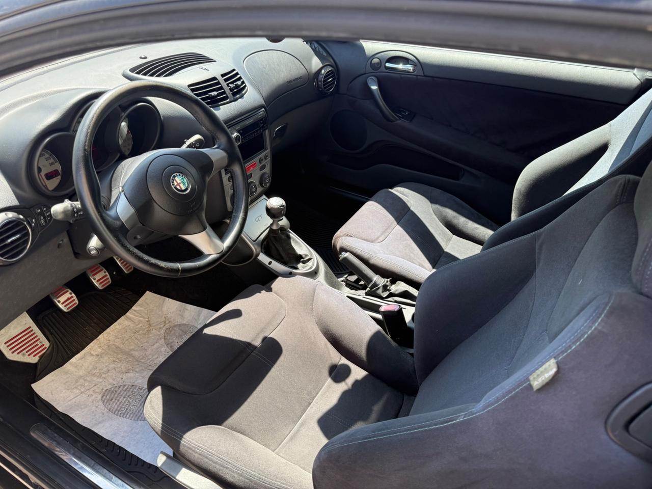 Alfa Romeo GT 1.9 MJT Luxury