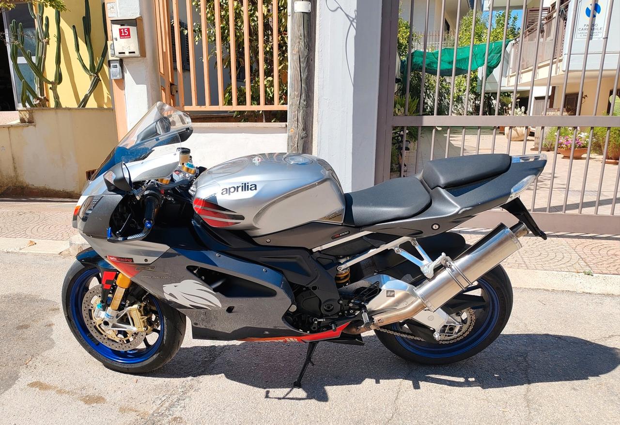 Aprilia RSV 1000 R Factory 145cv