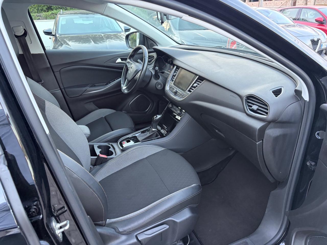 Opel Grandland X 1.5 diesel Ecotec Start&Stop aut. Business Ed.
