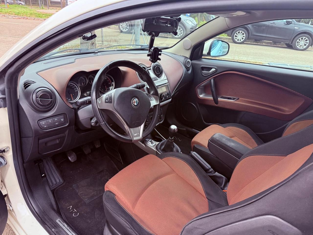 Alfa Romeo MiTo 1.4 105 CV M.air S&S Distinctive Sport Pack