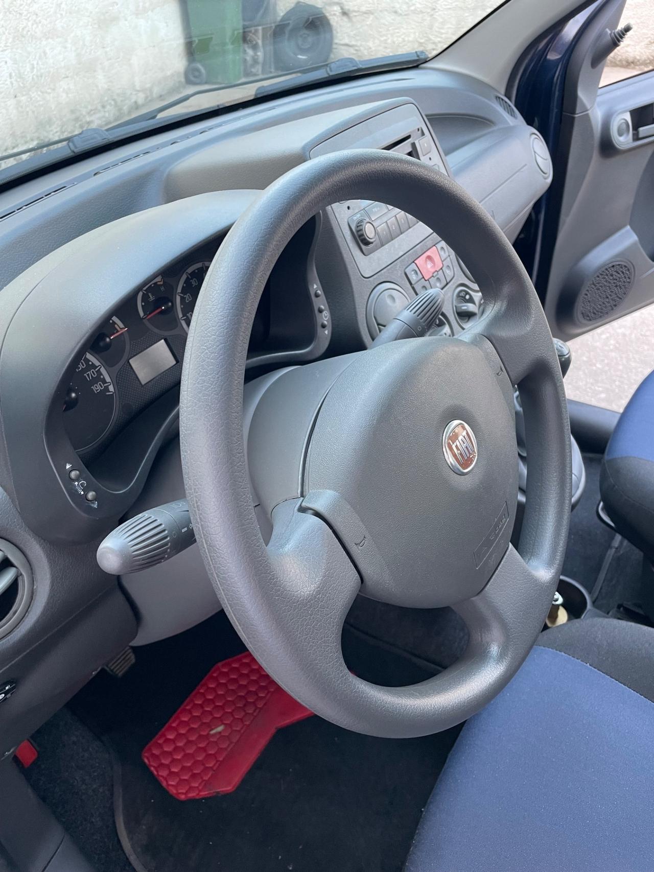 Fiat Panda 1.2 gpl scadenza 2034 full optional tagliandata distribuzione eseguita tutto ok