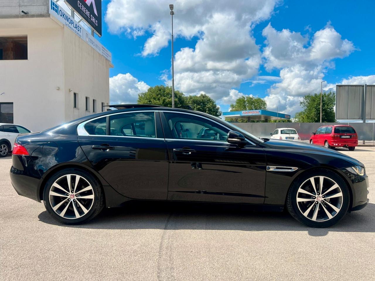 Jaguar XE 2.0 D Turbo 180CV aut. Prestige