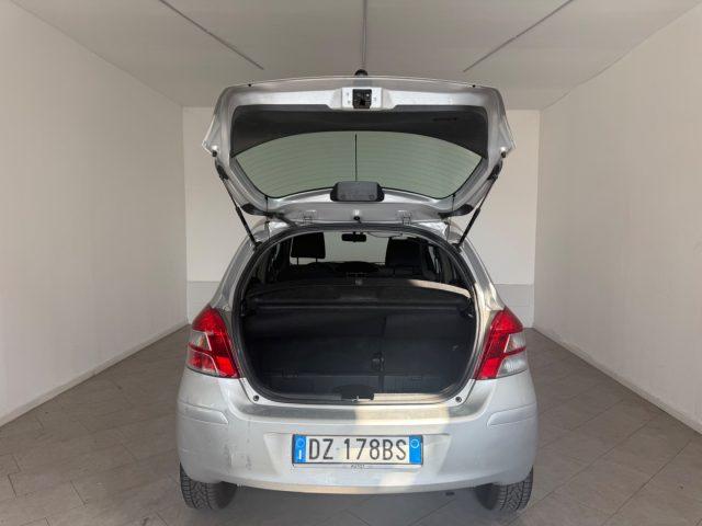 TOYOTA Yaris 1.0 5P LuXuRy Pack