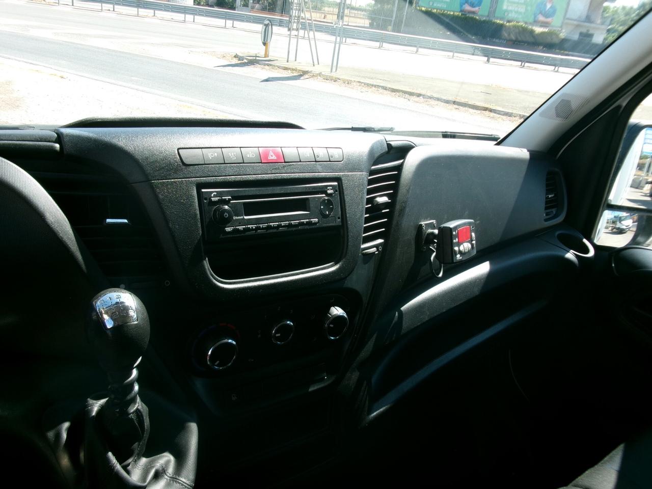 Iveco Daily 35C14 2.3 140CV E6 FRIGO+PEDANA CARICATRICE 10Q ATP FRCX -20° 09/2027 5 PEDANE 188000 KM