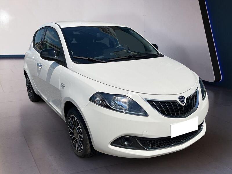 Lancia Ypsilon NUOVA My24 402 Platino 1.0