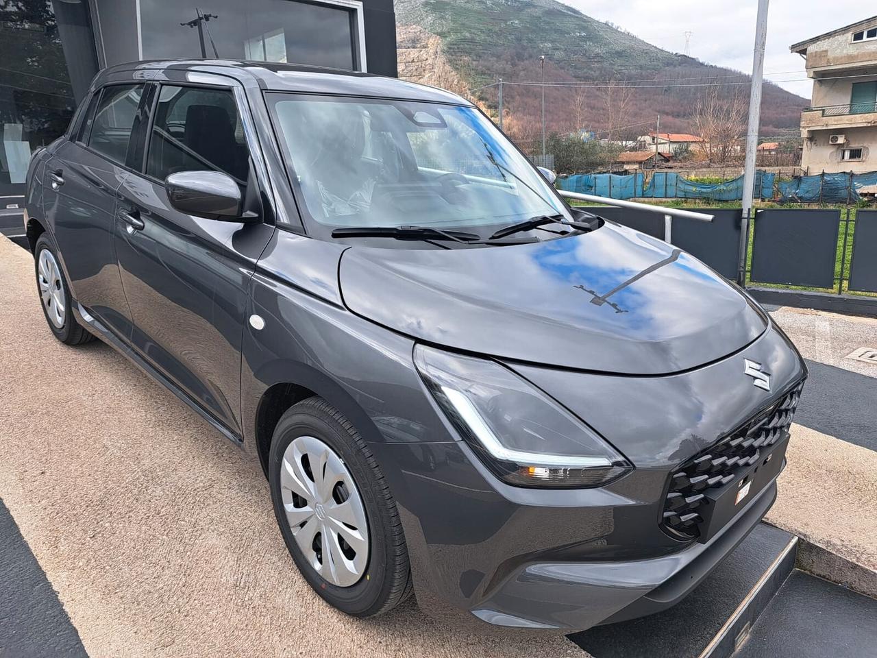 SUZUKI SWIFT 1.2 HYBRID 83 CV WAKU