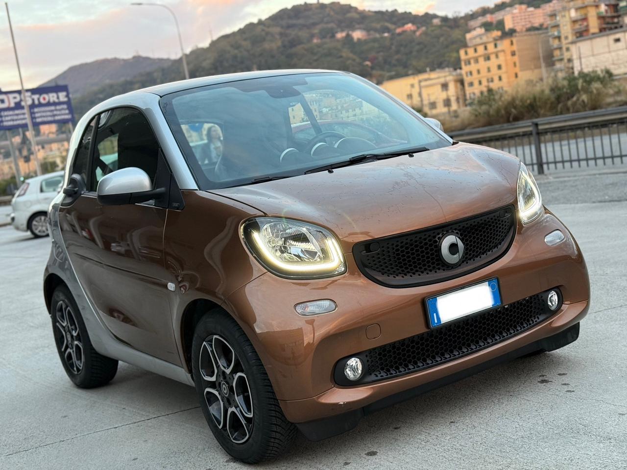 Smart ForTwo 70 1.0 prime con soli 40.000 km