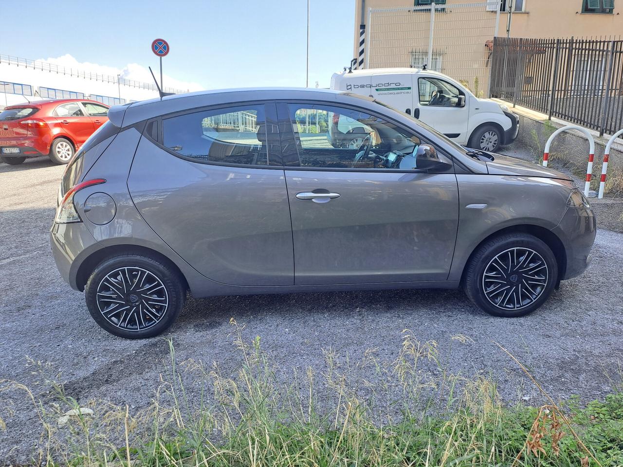 Lancia Ypsilon 1.0 FireFly 5 porte S&S Hybrid Ecochic Gold