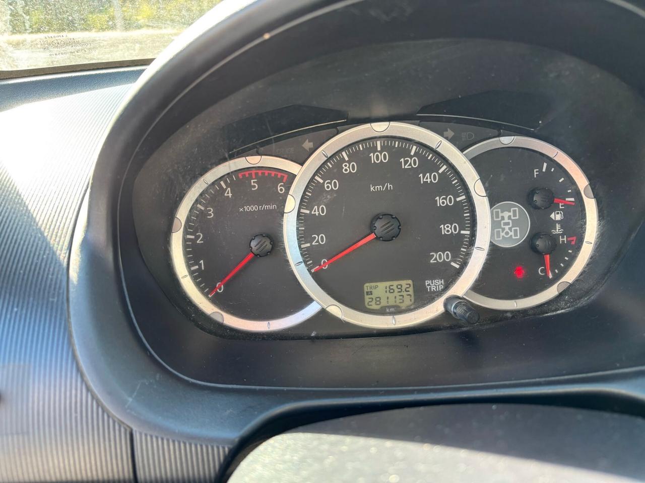 Mitsubishi L200 2.5 DI-D/178CV Club Cab Invite DPF
