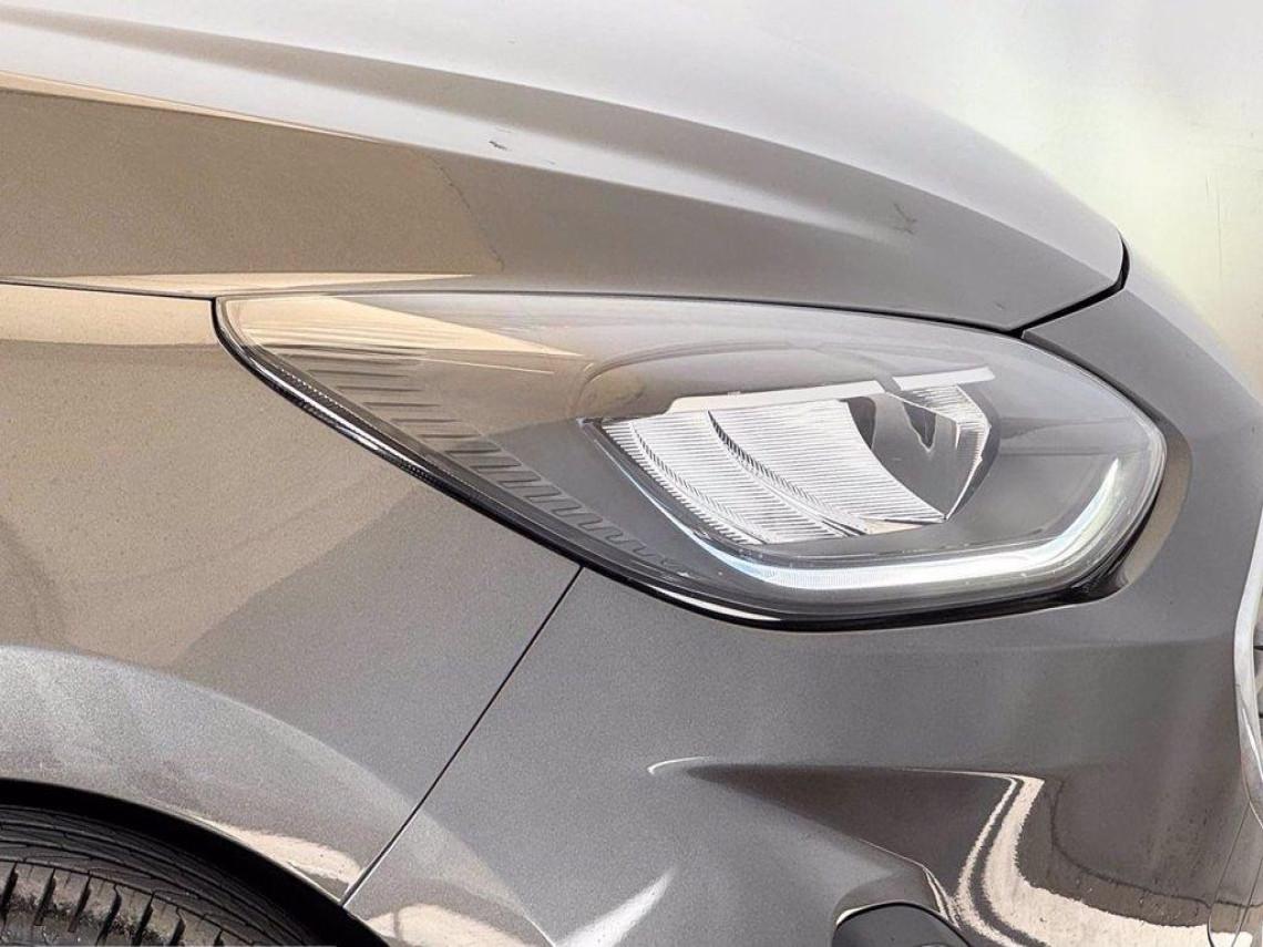 FORD Fiesta 5p 1 1 titanium 75cv