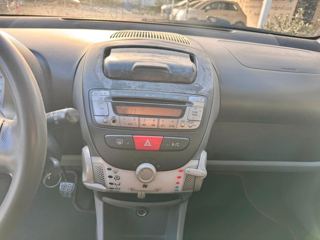 Toyota Aygo 1.0 12V VVT-i 5 porte Now Connect