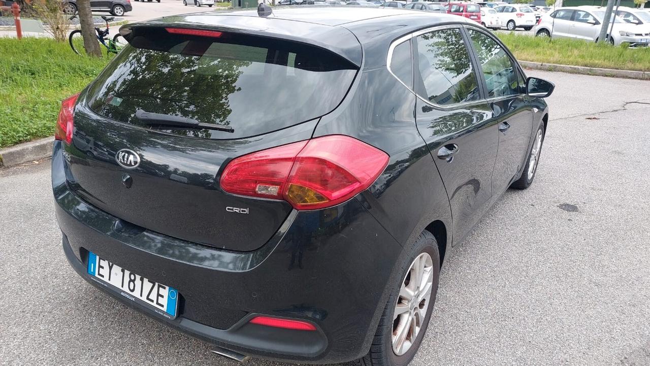 Kia Ceed cee'd 1.4 CRDi 5 porte Cool*Neopatentati*