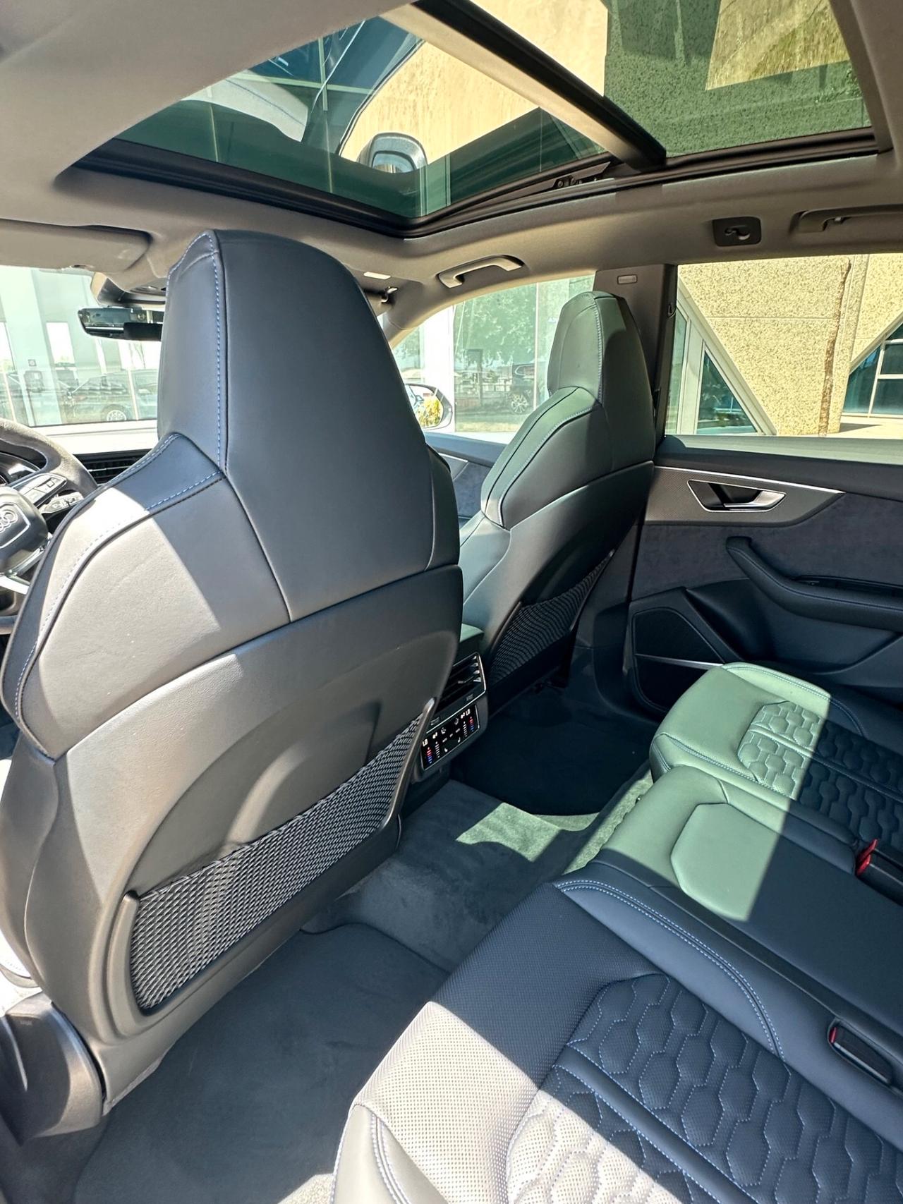 Audi RS Q8 performance offerta T-Stock prezzo imperdibile