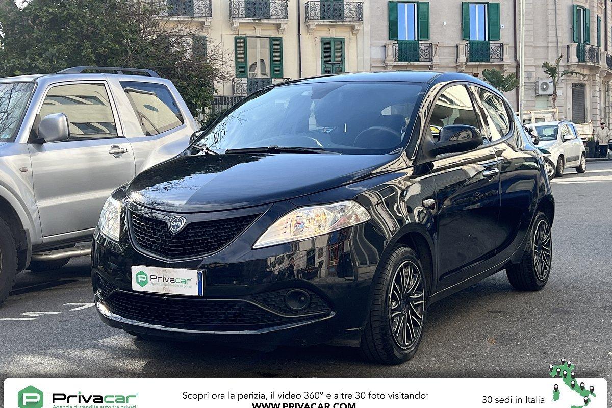 LANCIA Ypsilon 1.2 69 CV 5 porte Silver