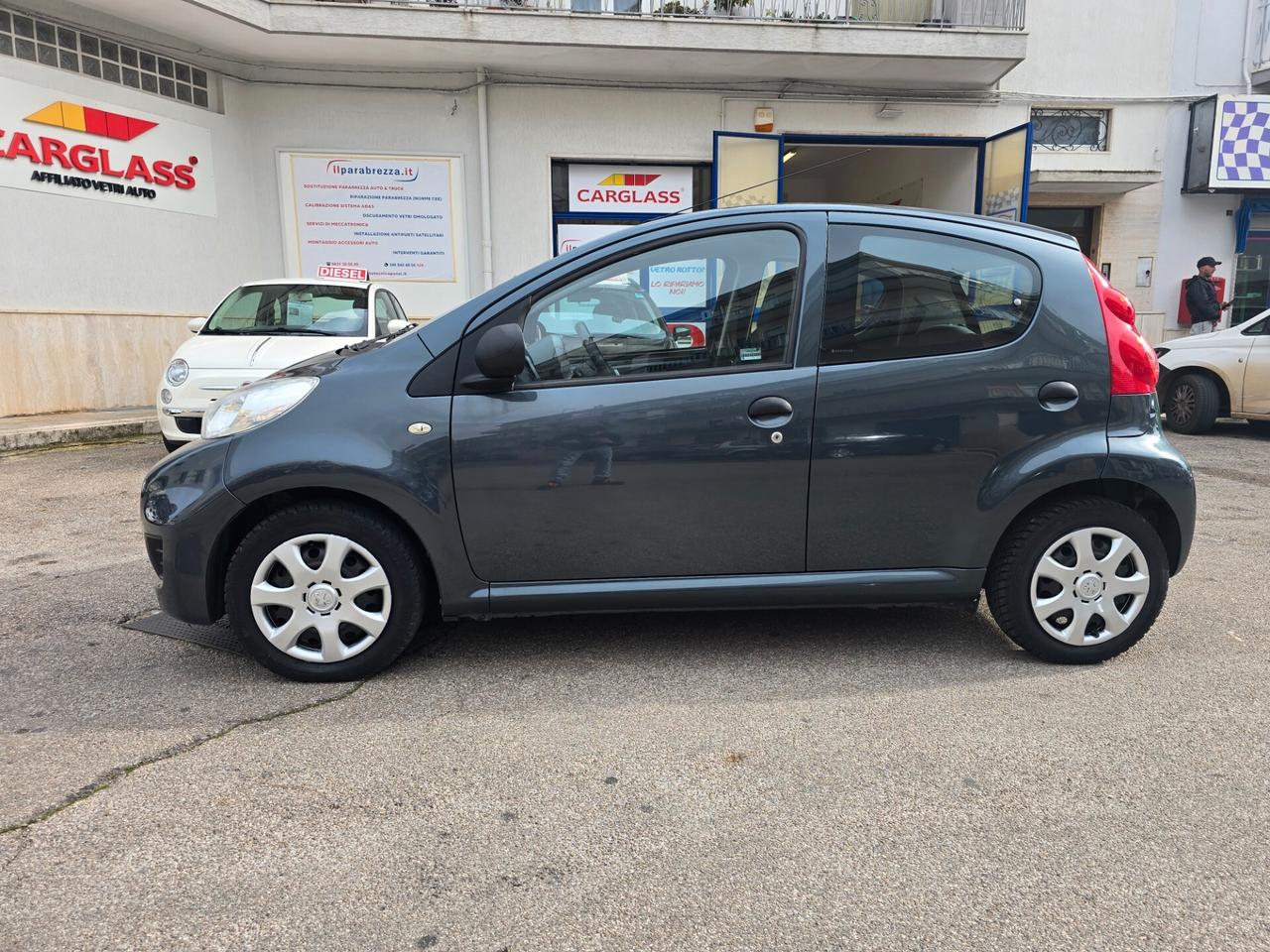 Peugeot 107 68CV - Sweet Years