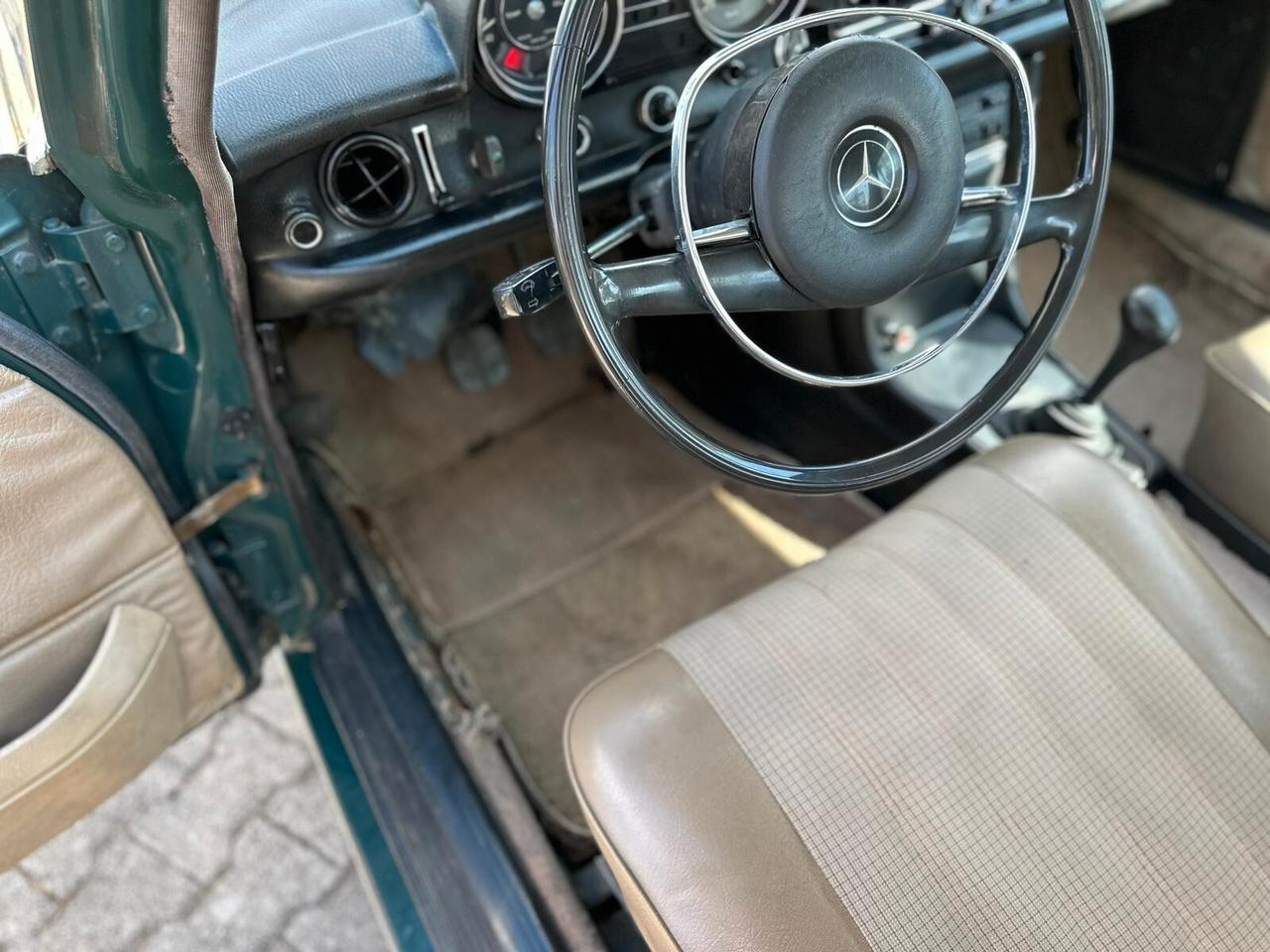 Mercedes-benz 220 220D